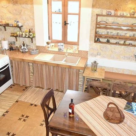 Araklis Holiday home *