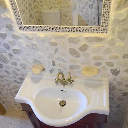 Holiday home Araklis Anogi