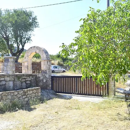 Holiday home Araklis *