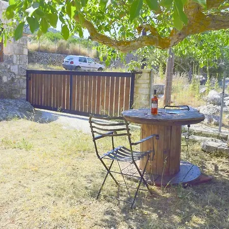 Holiday home Araklis